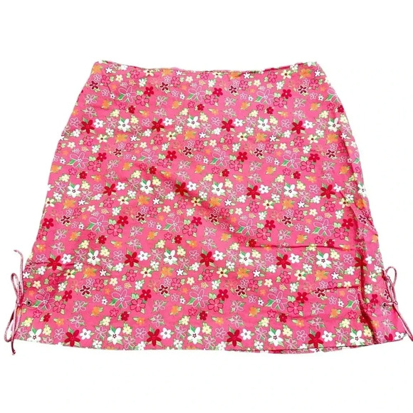 Dresses & Skirts - Y2k Pink floral mini skirt with bow details size 5